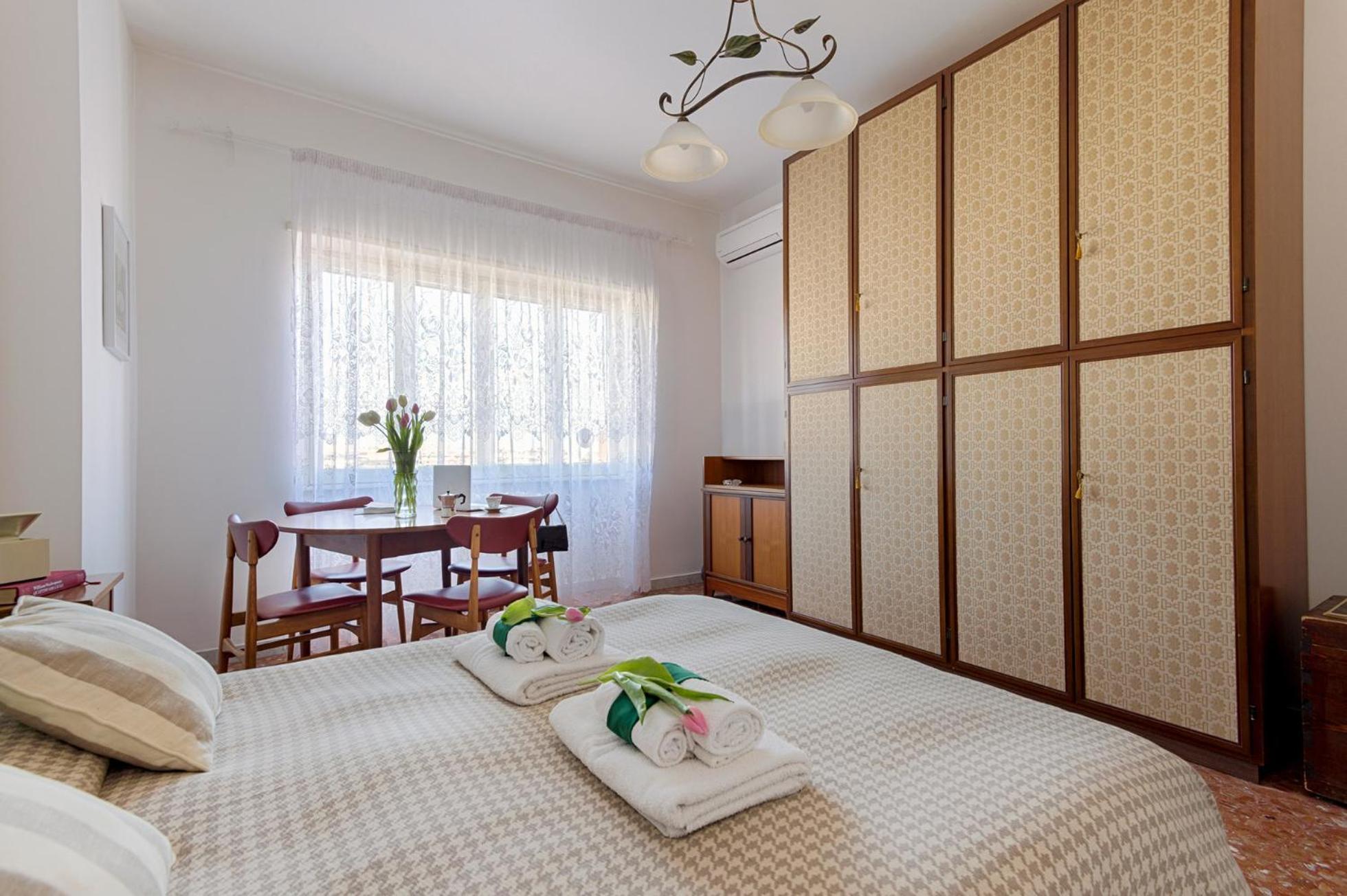 Casa Adele Lovely Mid-century Apartment, Roma