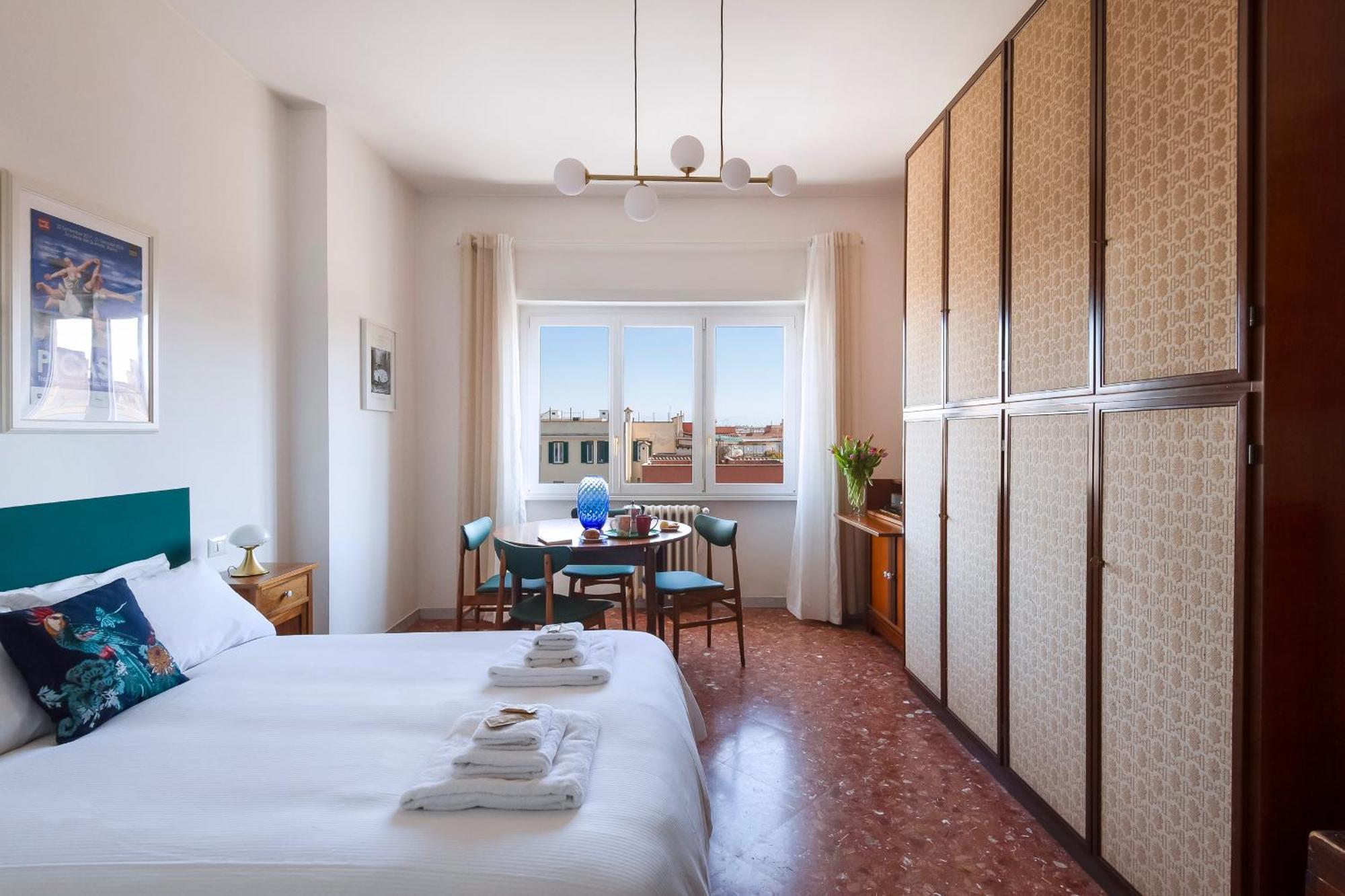 Casa Adele Lovely Mid-century Apartment, *